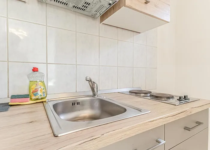 Vibes: 1br Apt, 10 Min To Westbahnhof *
