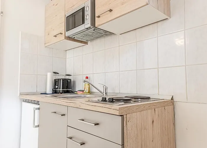 Vibes: 1br Apt, 10 Min To Westbahnhof * Vídeň