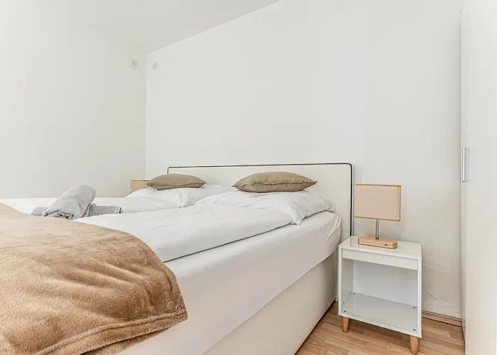 Vibes: 1br Apt, 10 Min To Westbahnhof Apartmán Vídeň