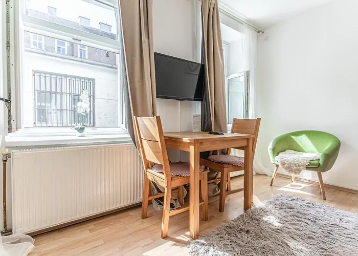 Vibes: 1br Apt, 10 Min To Westbahnhof Apartmán *